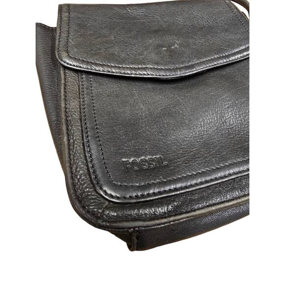 Fossil Black Smaller Pebble-Grain Leather Crossbody - Picture 3 of 9
